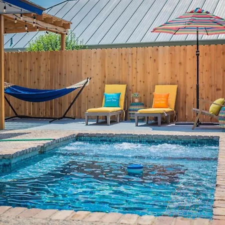 Fun 'N Sun Heated Pool & Gameroom By Fiesta Texas